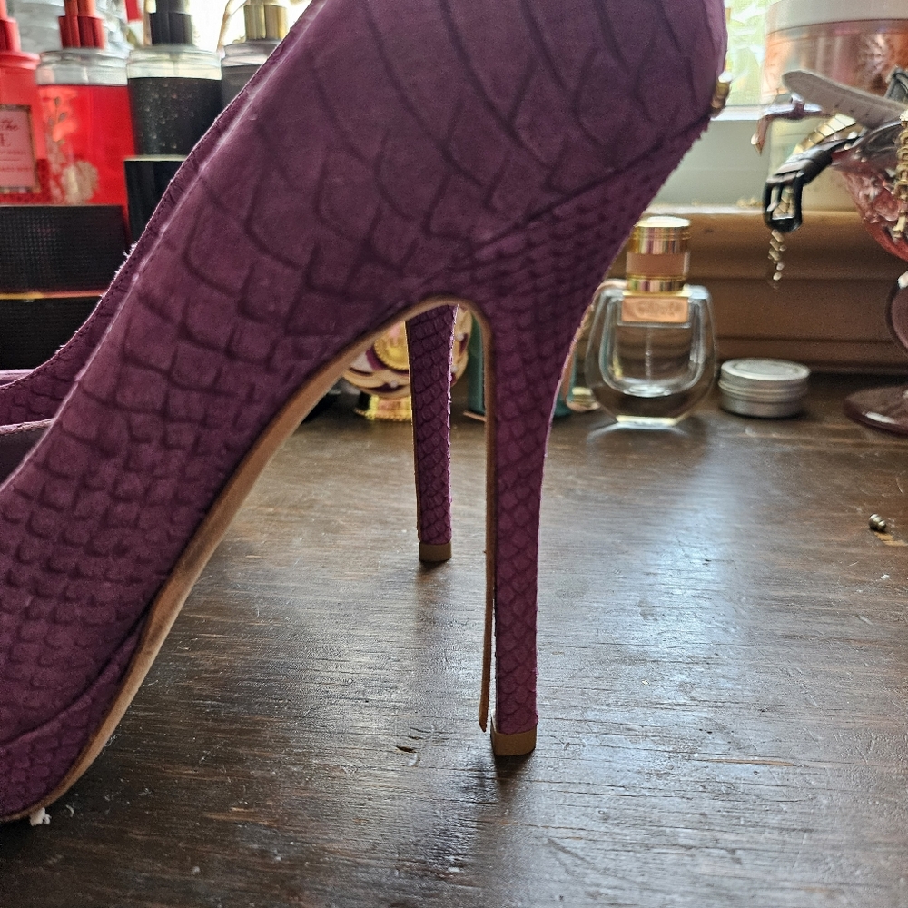 Christian Dior Purple Pumps- Size 38 1/2 - Picture 4 of 7